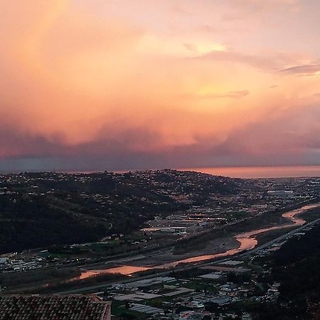 3 Pieces Dans Le Ciel Apartman Gattières Kültér fotó